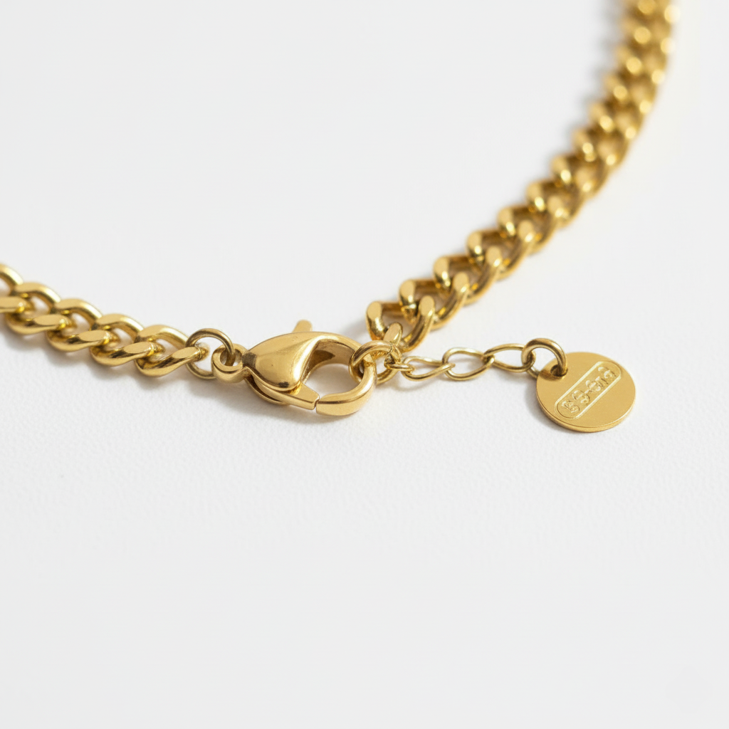 Luna Heart & Wing Charm Necklace - Image 3